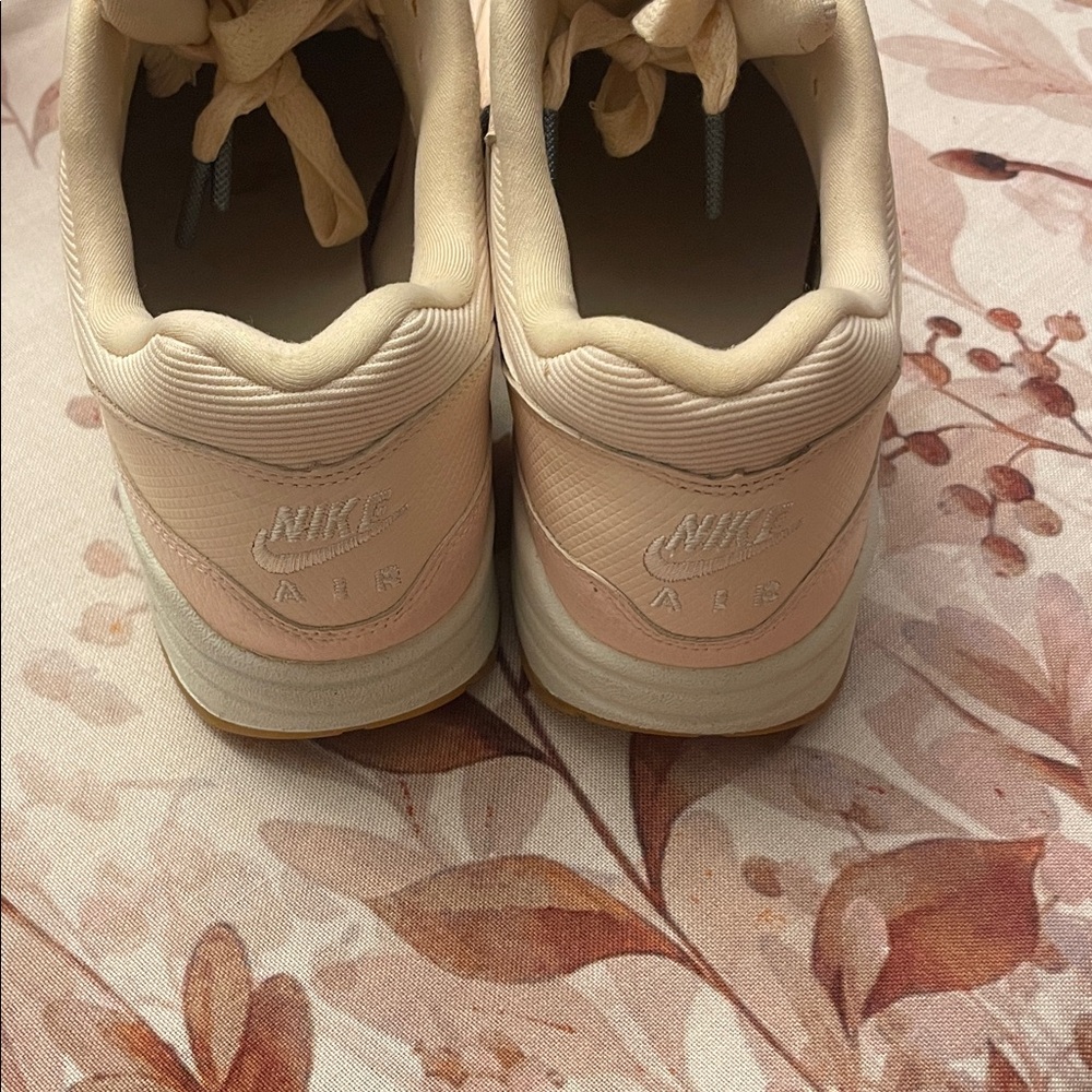 Nike Air Max Women's Pink and Black Sneakers - Picture 3 of 7